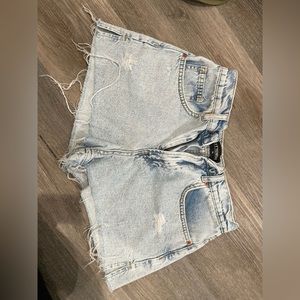 Kittenish denim shorts